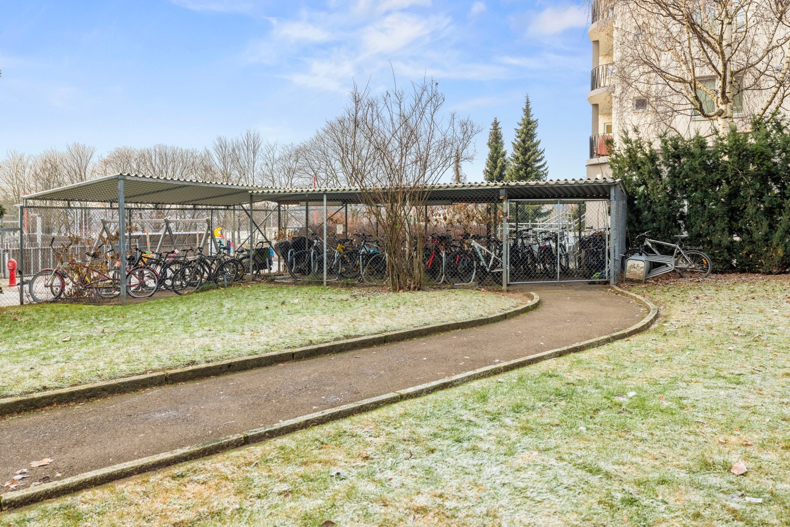 Bakgården Galleribilde