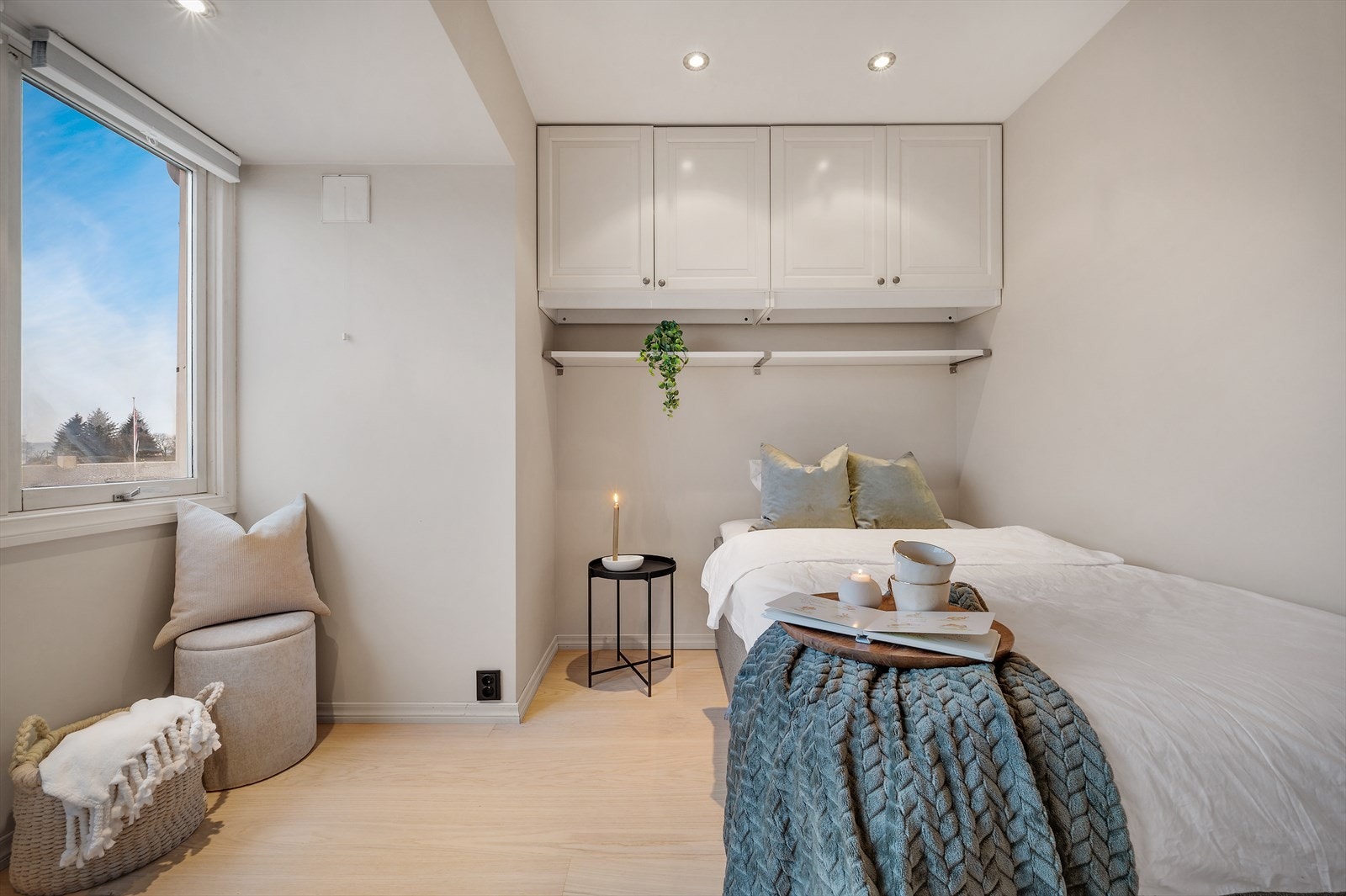 - Flott usjenert soverom, som måler 8,1 m² - Galleribilde