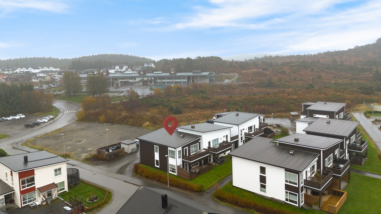 Kort vei til matbutikk, Oasen kjøpsenter, skole og barnehage Galleribilde