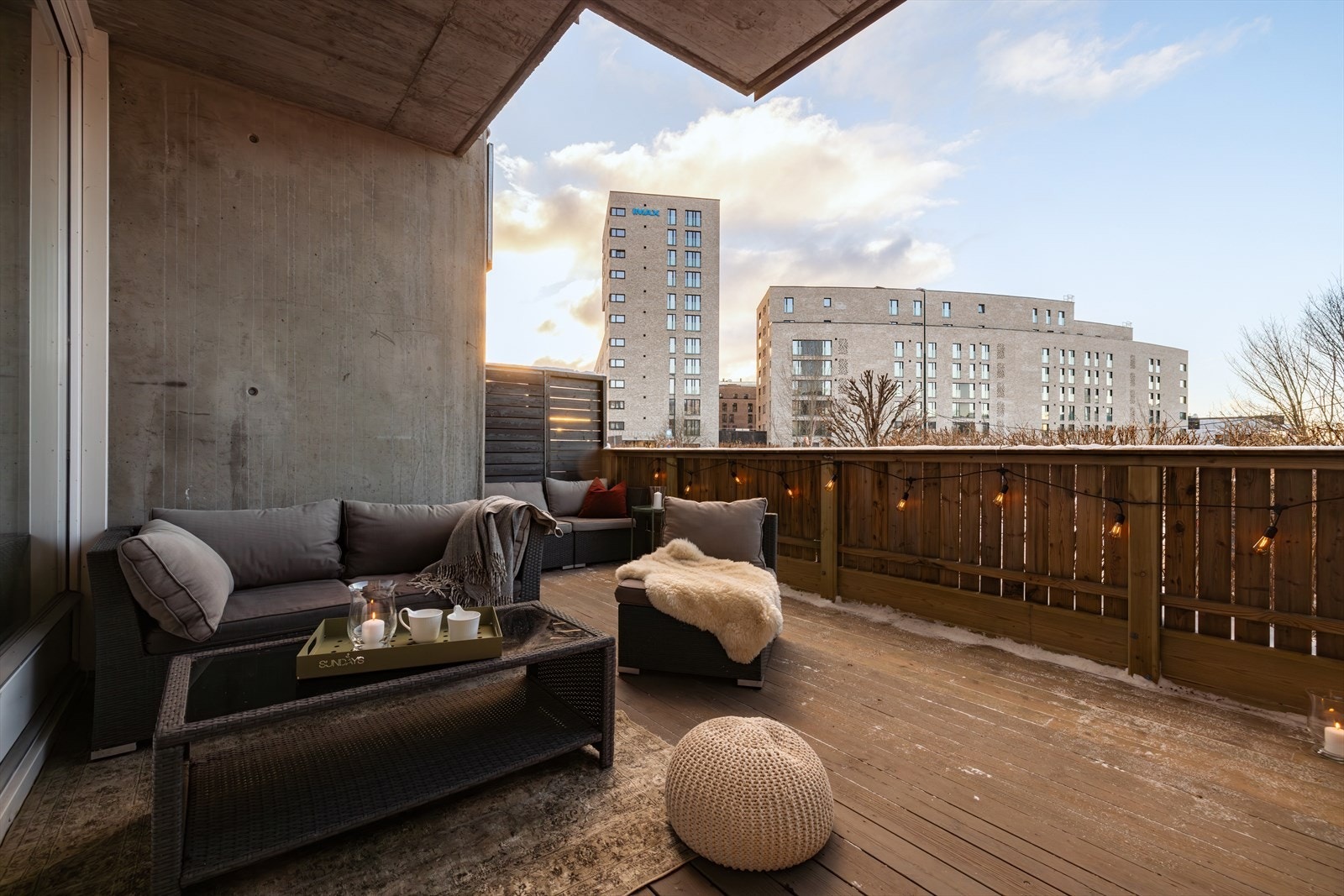 Fantastisk flott markterrasse på ca. 20 kvm med utgang fra stuen. Galleribilde