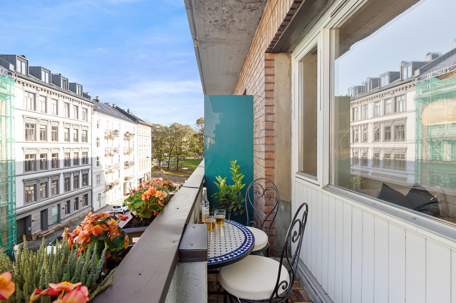 Romslig nordvestvendt balkong på ca. 3 kvm Galleribilde