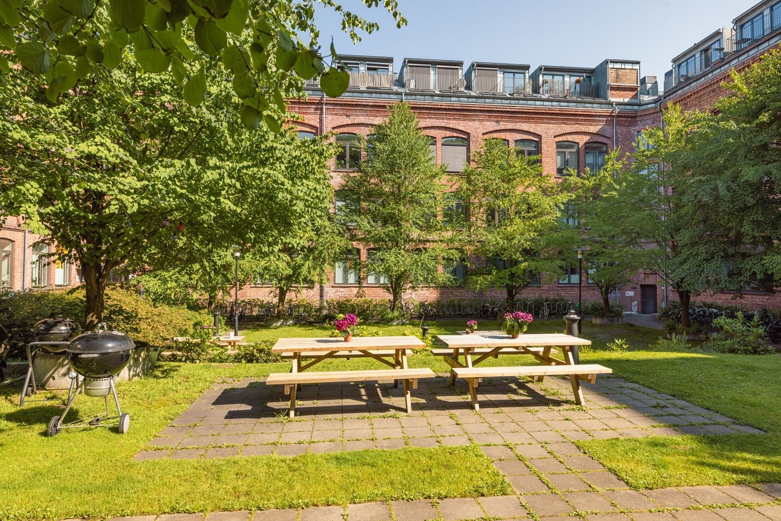 - Flott bakgård som beboerne kan nyte godt av - Galleribilde