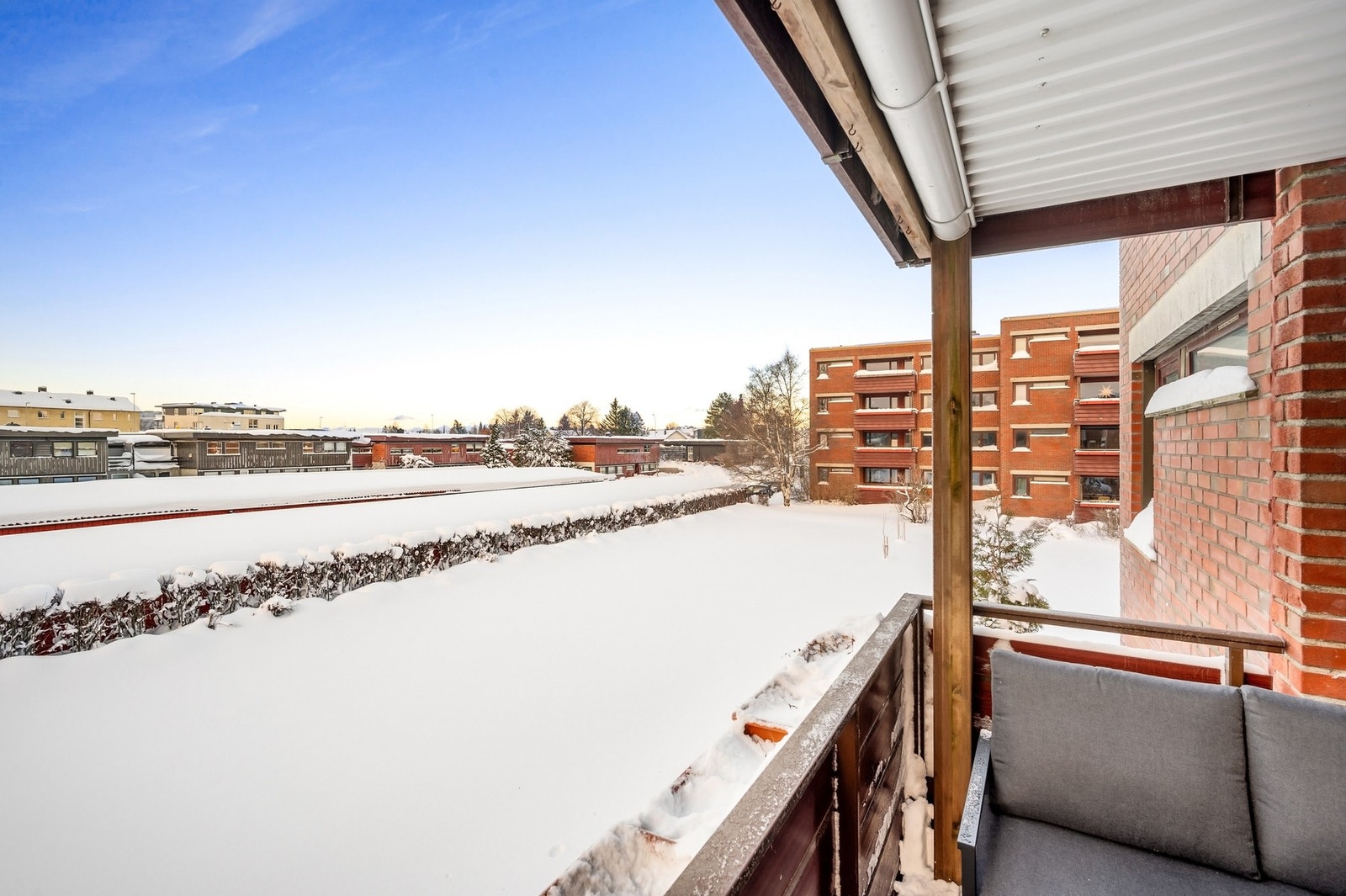 Leiligheten har en av de bedre beliggenhetene, hvor den ligger åpent og fint til. Galleribilde