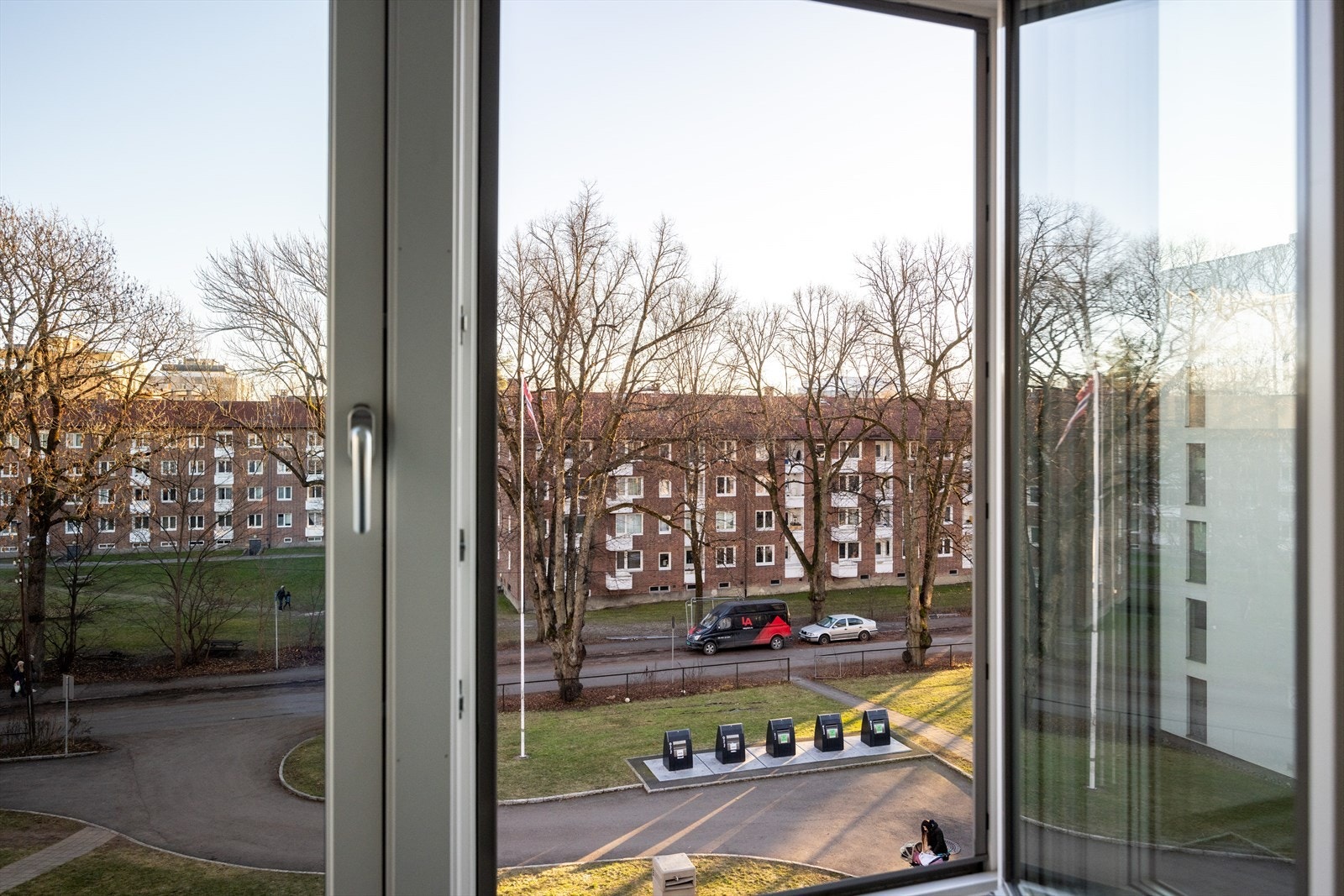 Leiligheten har en fin beliggenhet i byggets 4 etasje og er usjenert Galleribilde