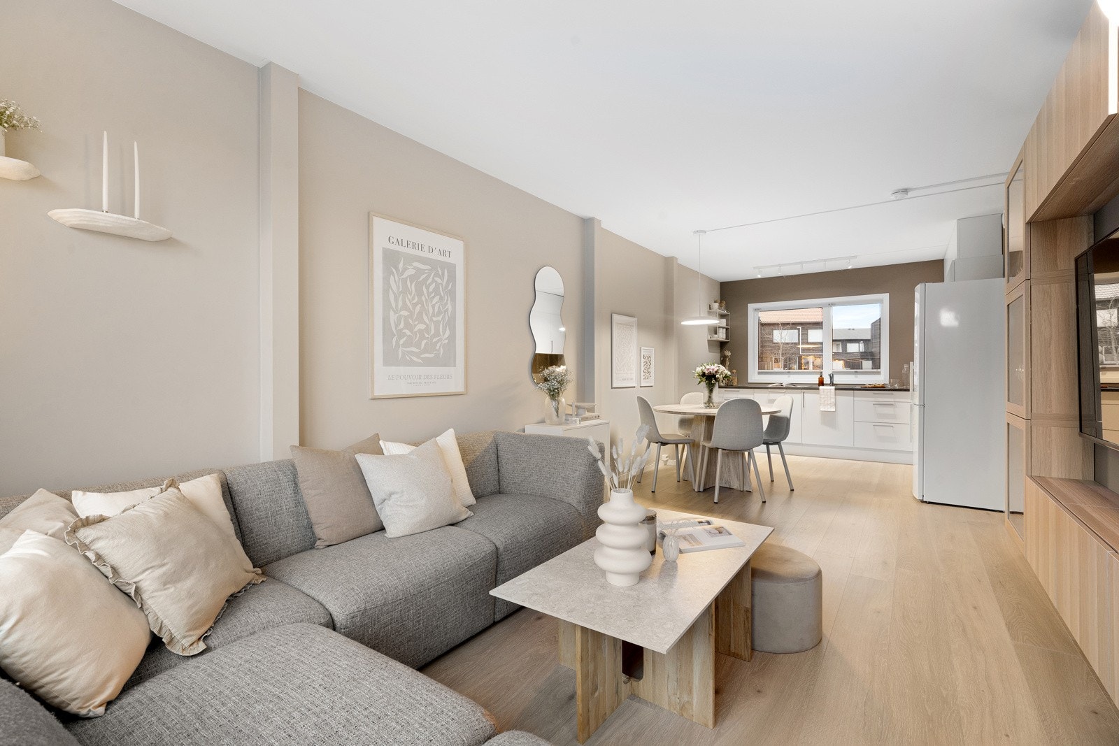 Leiligheten har en lun og god atmosfære. Galleribilde