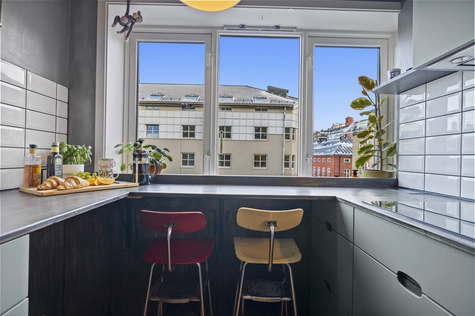 Kjøkkenet er montert i 2022. Kjøkkeninnredning fra Kvik. Galleribilde