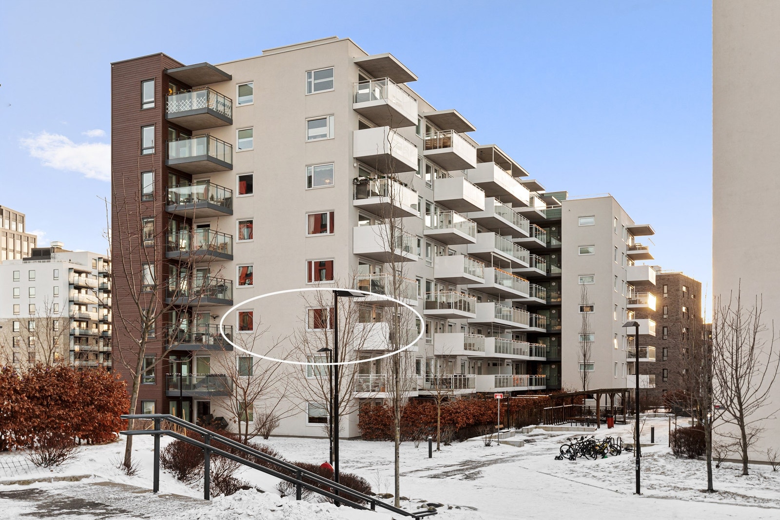 Leiligheten ligger på hjørnet og har vindu mot nord og vest. Galleribilde