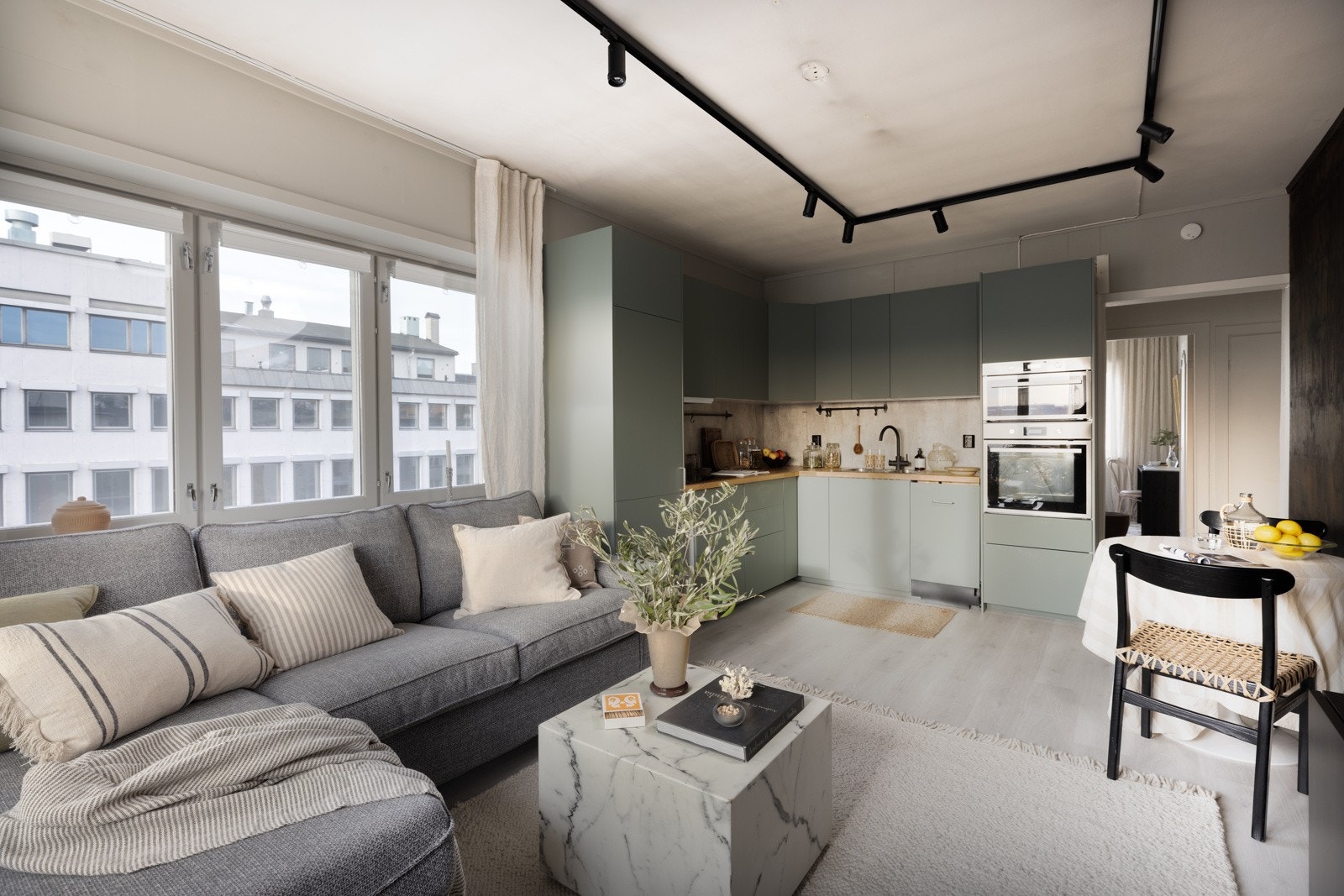 Åpen stue og kjøkkenløsning. Galleribilde