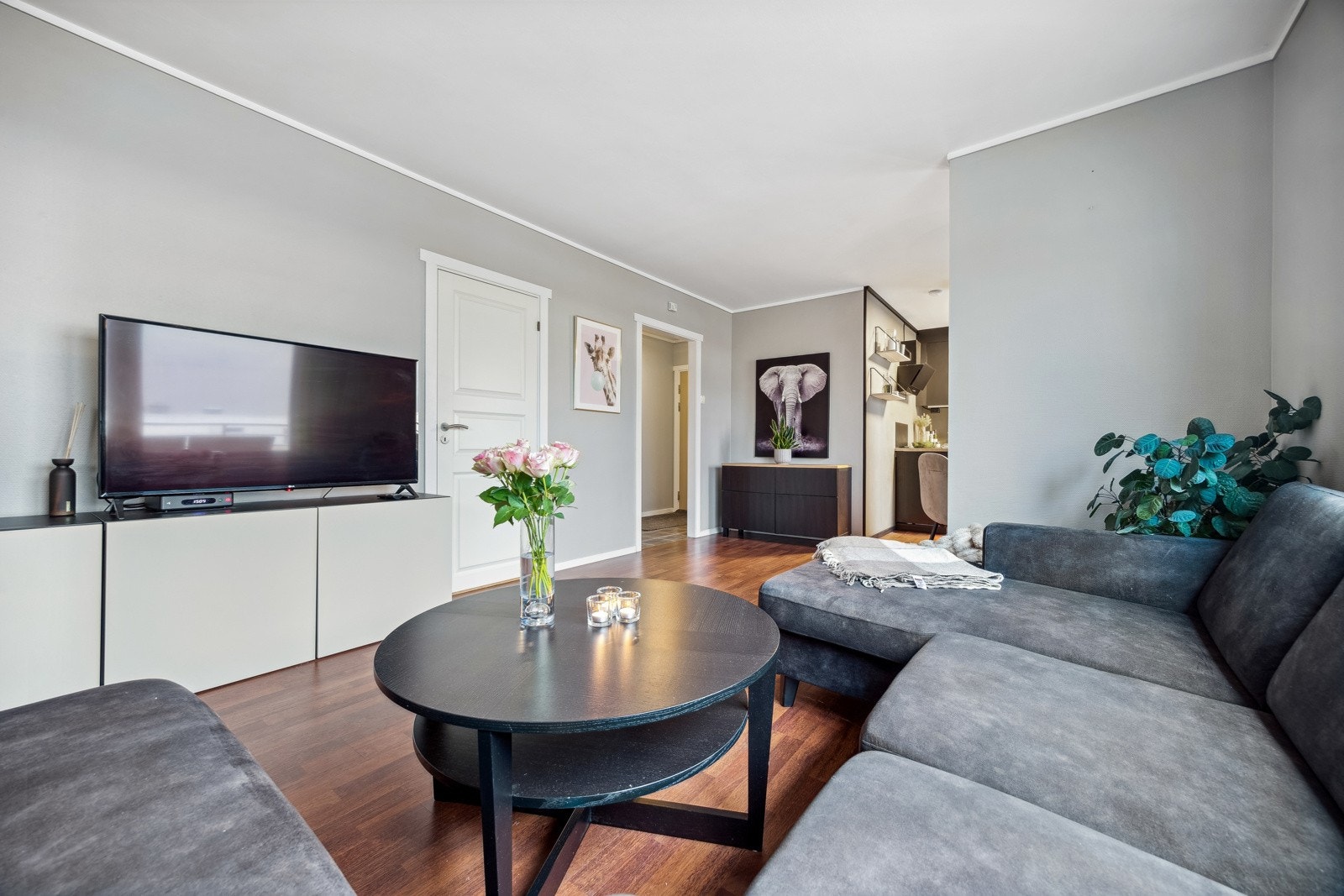 Sofakroken er et fint sted å slå seg ned etter en arbeidsdag. Galleribilde