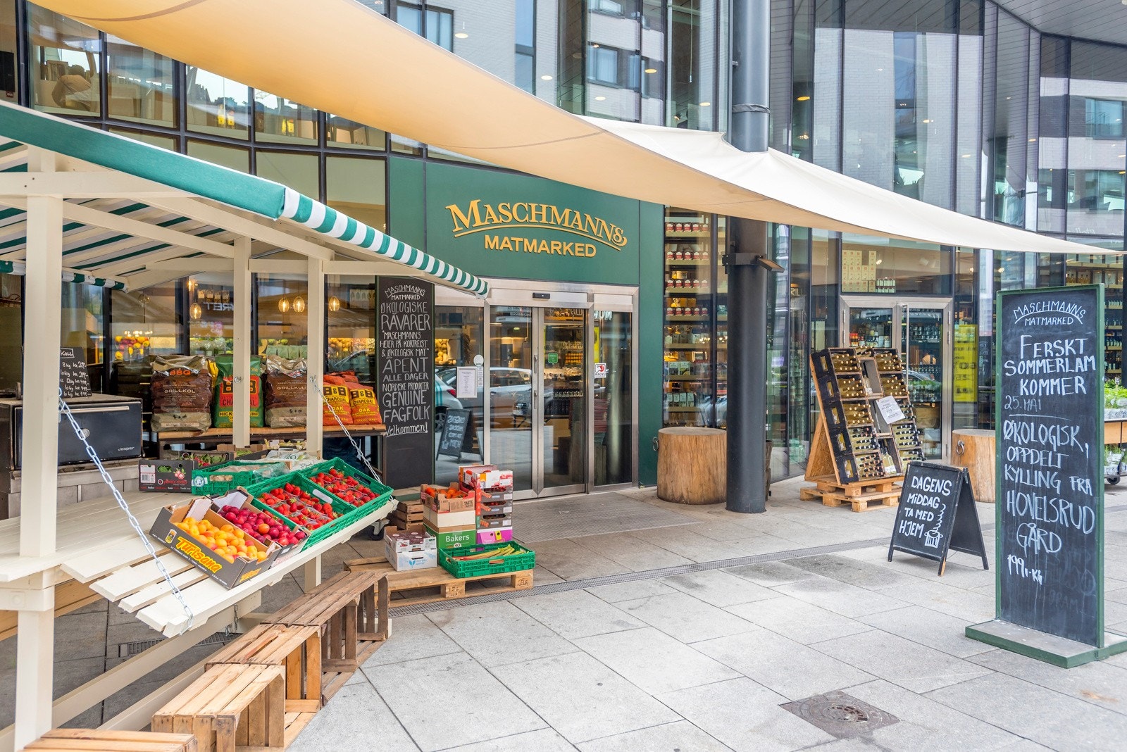 Sjølyst og Skøyentorget i Karenslyst allé. Galleribilde