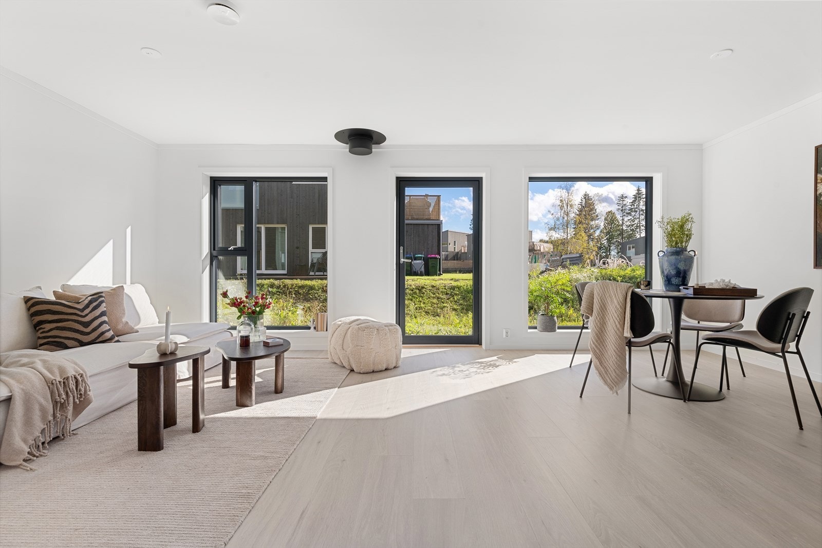 Velkommen til Neptun - et flott rekkehus, beliggende i et barnevennlig og flott boligfelt på Solenga Galleribilde