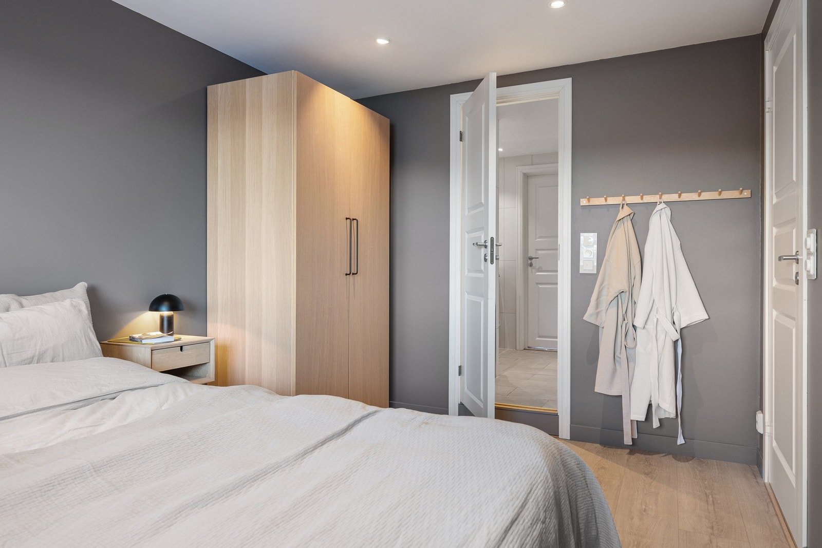 Ensuite bad Galleribilde