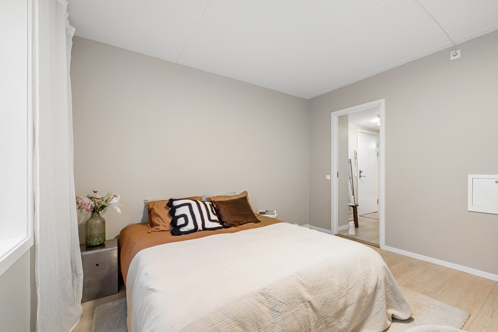 Luftig soverom. Galleribilde