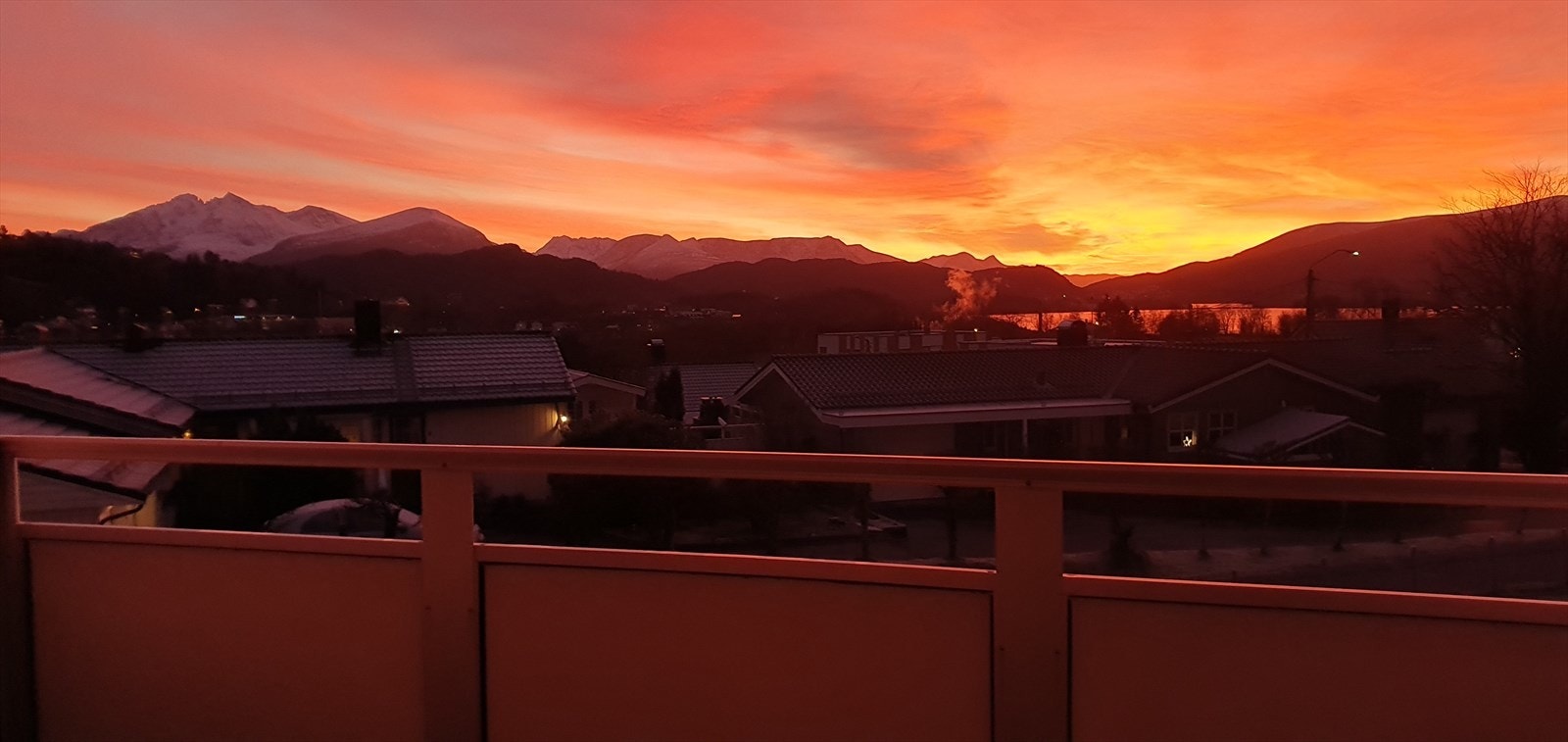 Spektakulær solnedgang vinter Galleribilde