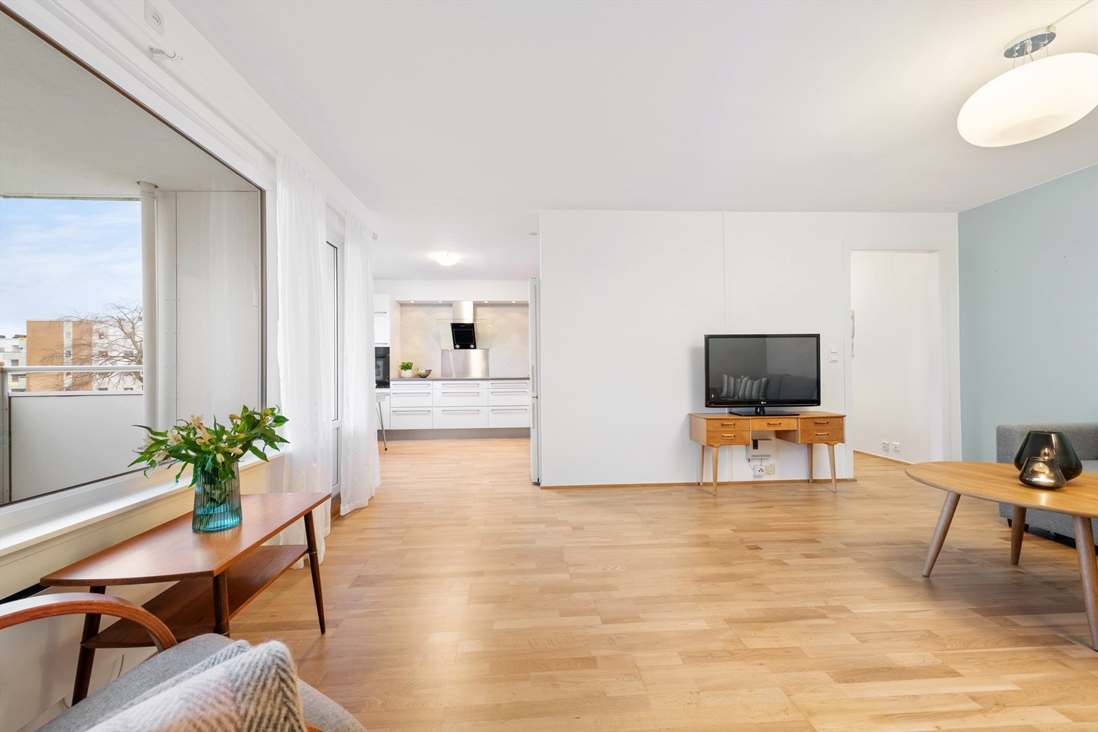 Stue mot kjøkken Galleribilde