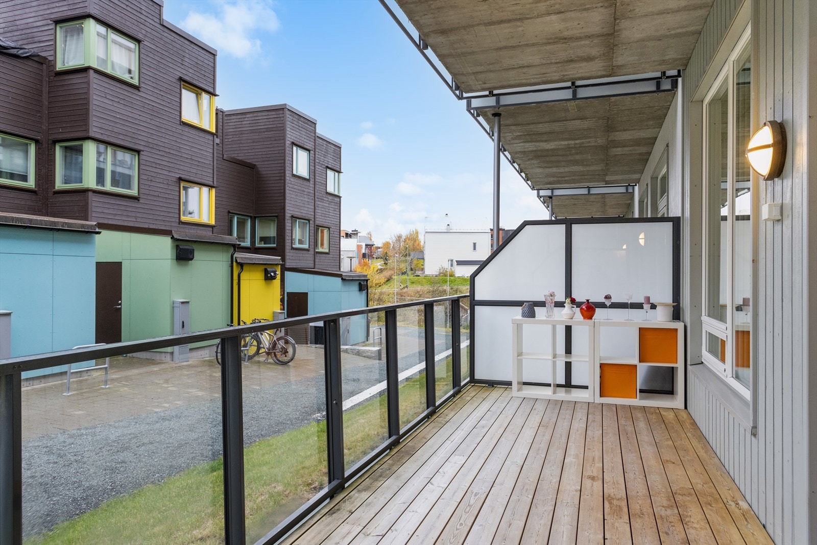 Terrassen er på ca. 15,4 kvm og har god plass til diverse utemøblement og grill. Galleribilde
