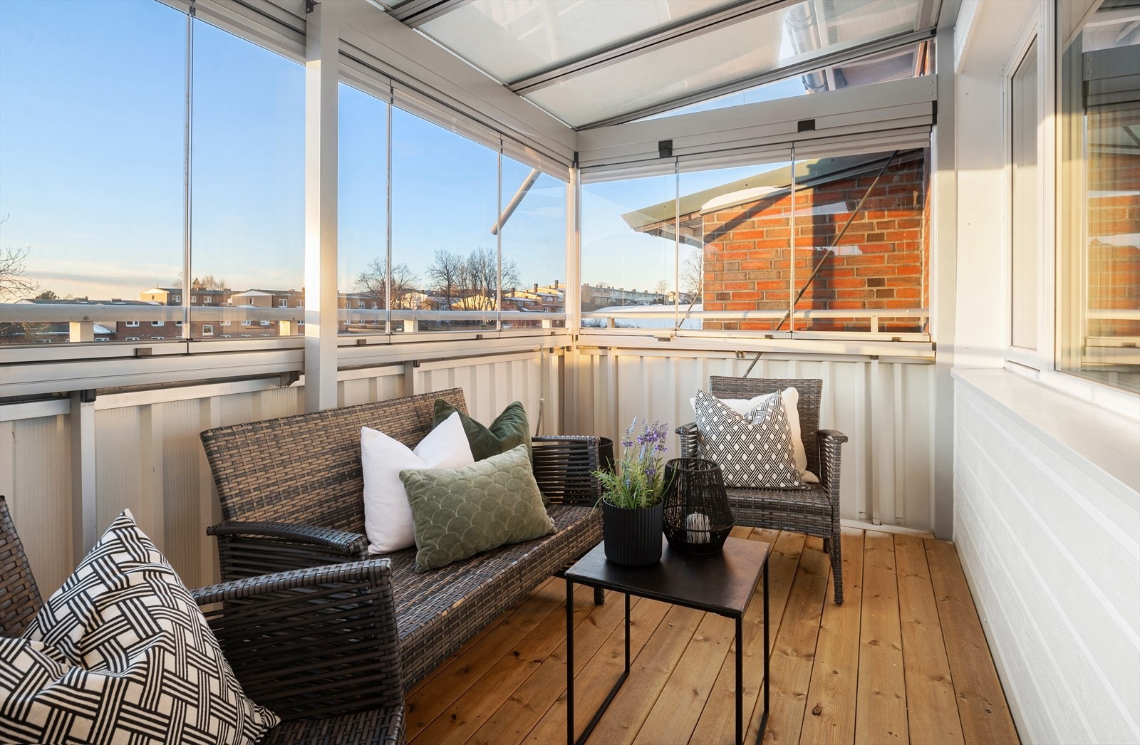 Solrik og vestvendt balkong med flott utsyn! Galleribilde
