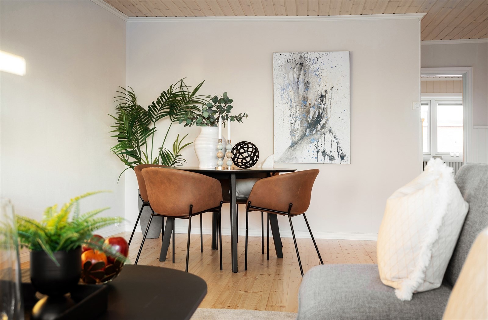 I stuen kan man innrede med en hyggelig spisegruppe. Galleribilde