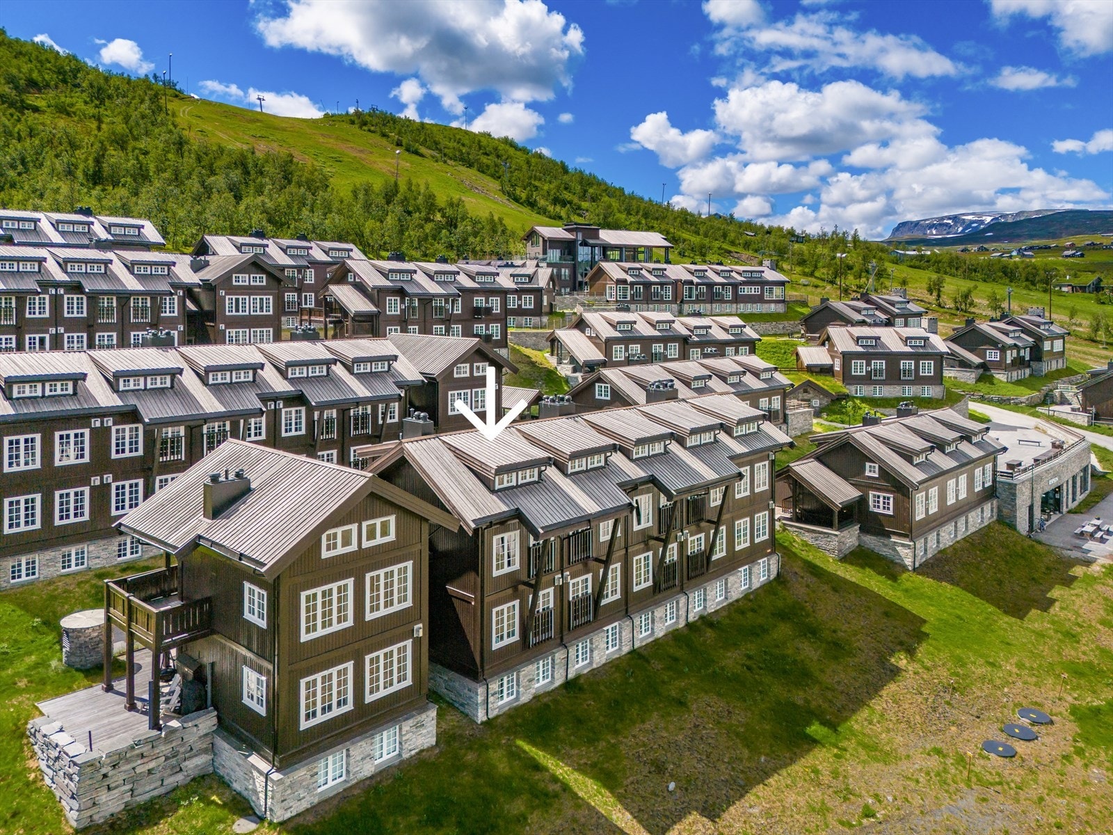 Leiligheten ligger fint til i front med ski inn/ut til alpinanlegget. Galleribilde