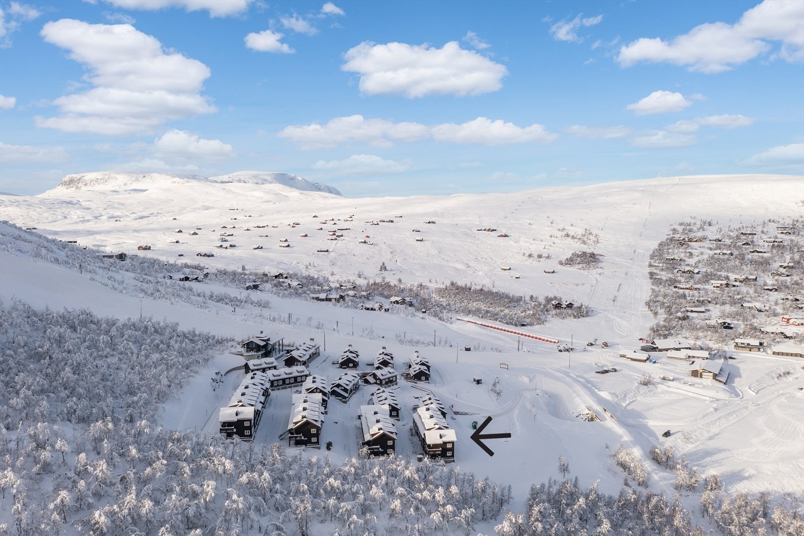 Velkommen til Havsdalsgrenda! Effektiv leilighet over 2 plan med god beliggenhet. Galleribilde