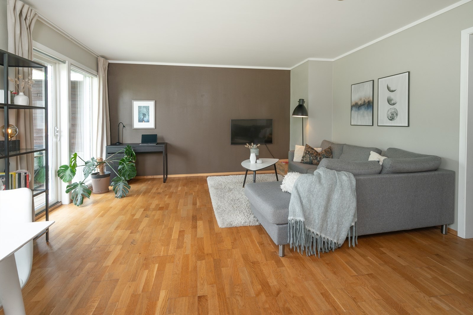 Parkettgulv, varmekabler og malte flater Galleribilde