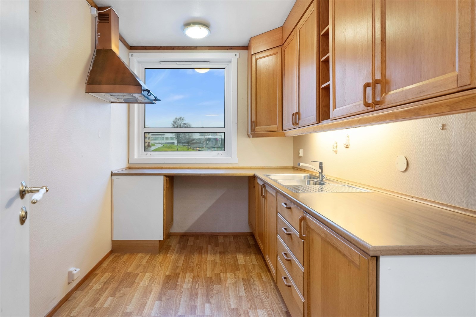 - Her er det fortsatt mye kjøkken igjen - Galleribilde