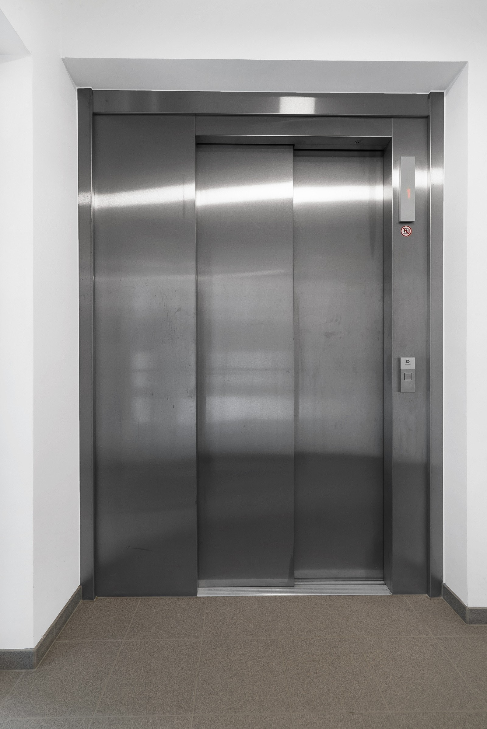 Seksjonen ligger i fjerde etasje med heis til etasjeplan. Galleribilde