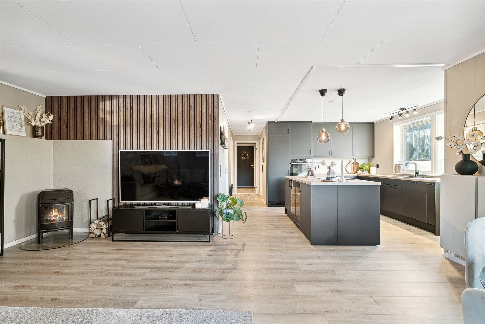 Peisen sørger for godt med varme på kalde vinterdager. Galleribilde