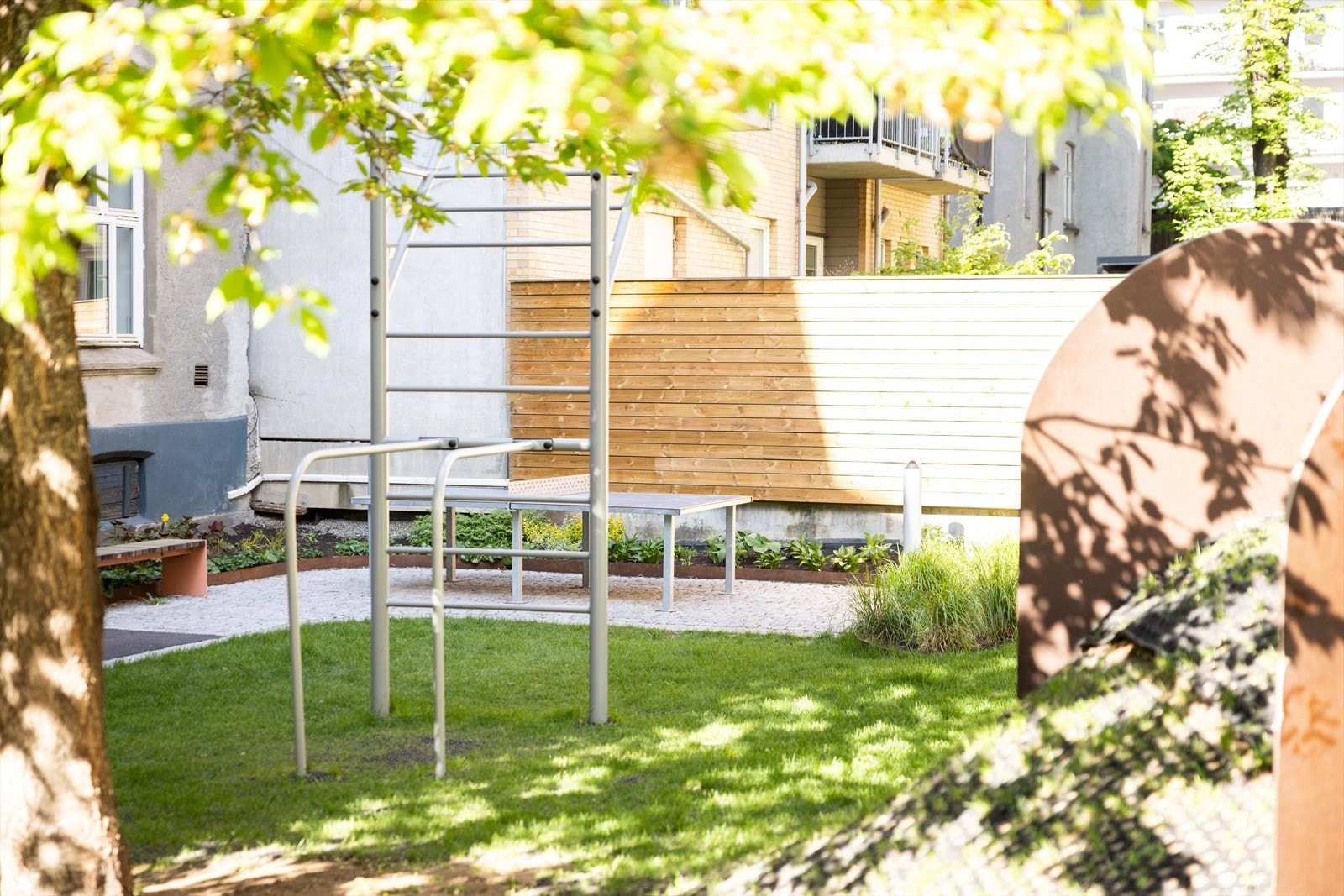 - Hyggelig bakgård - Galleribilde