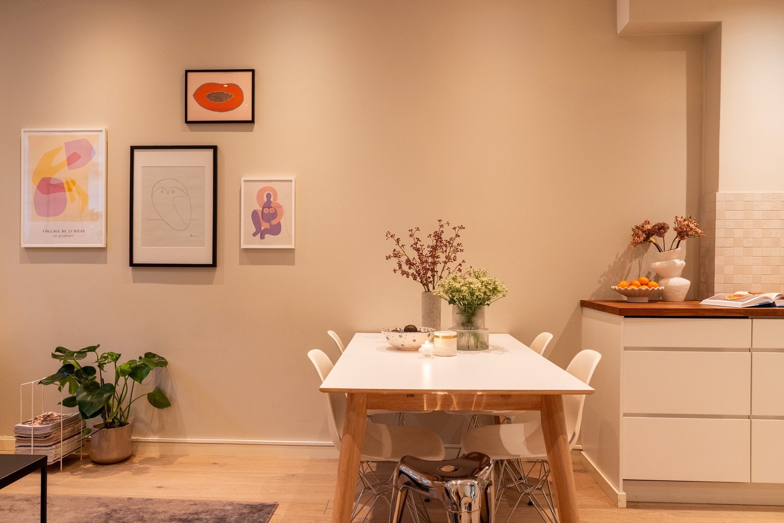 - Plass til spisebord. Perfekt for sosiale sammenkomster! - Galleribilde