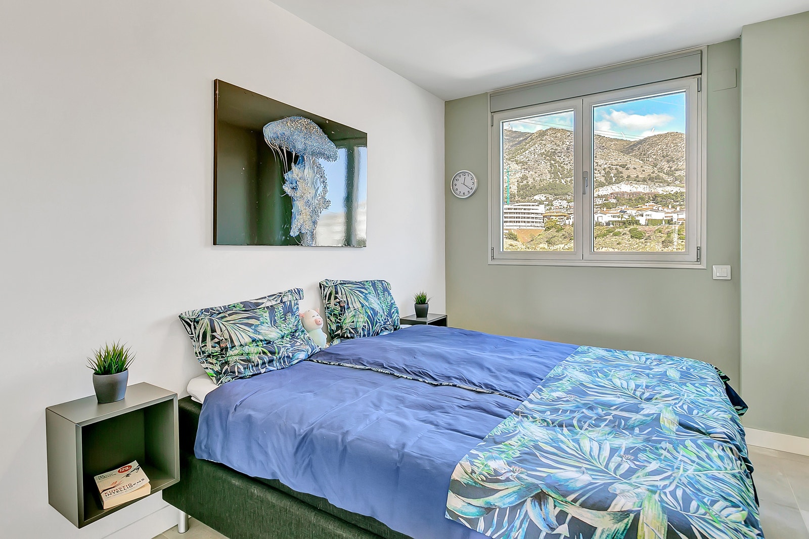 Soverom med norsk seng. Galleribilde