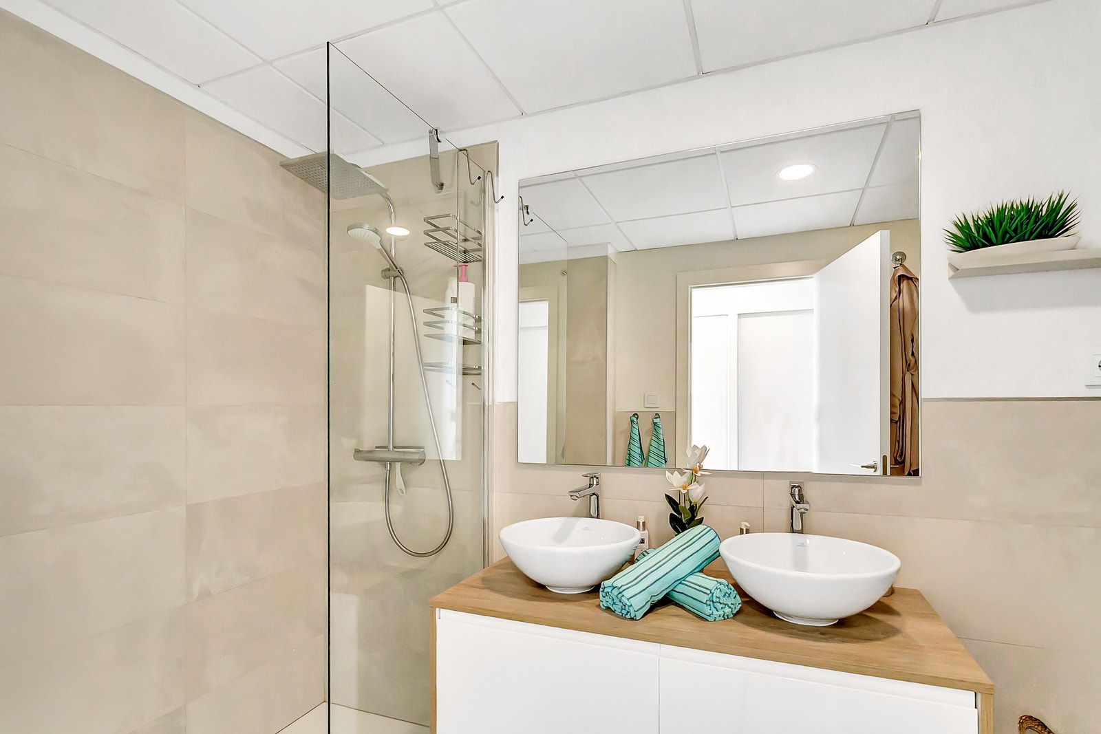 Baderom tilhørende hovedsoverom. Galleribilde