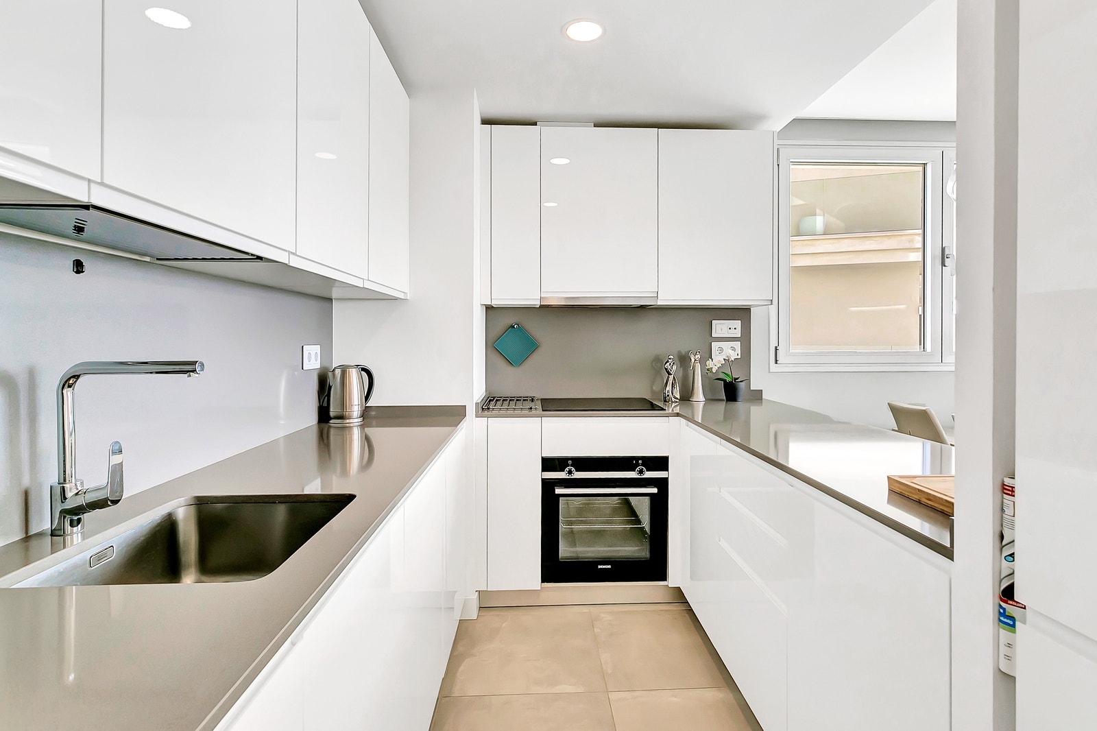 Kjøkkenet har Siemens produkter. Galleribilde