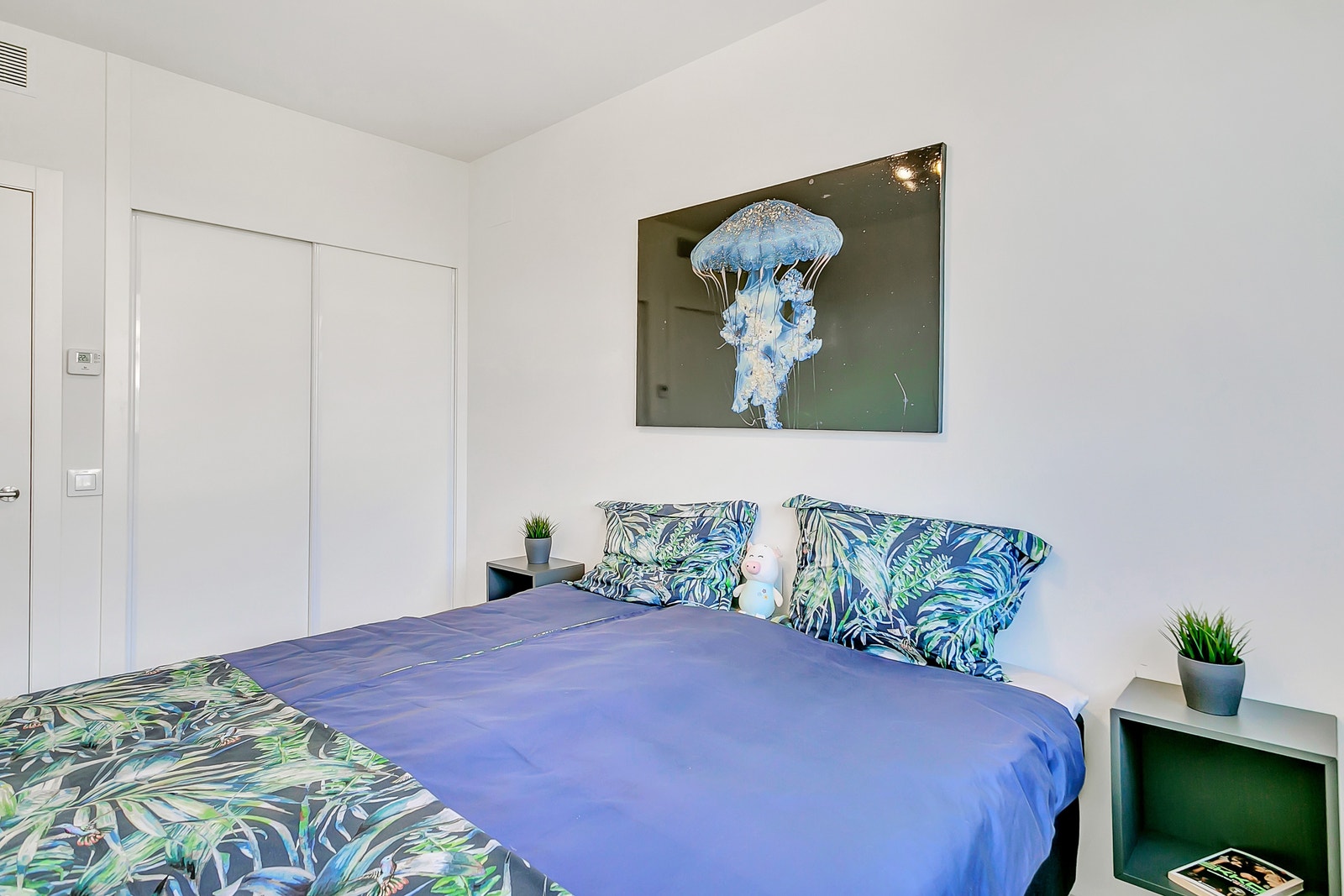 Soverom med norsk seng. Galleribilde