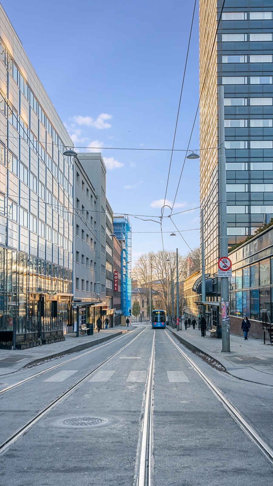 Umiddelbar nærhet til buss og trikk Galleribilde
