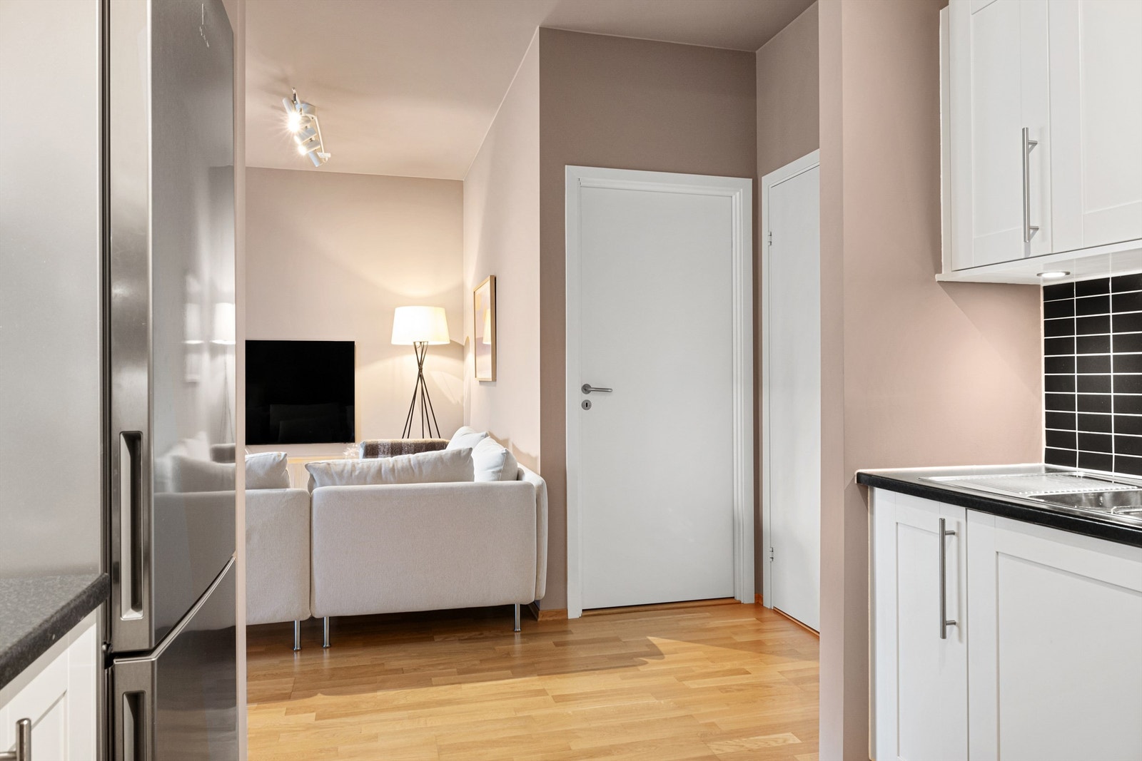 Dør inn til bod! Galleribilde