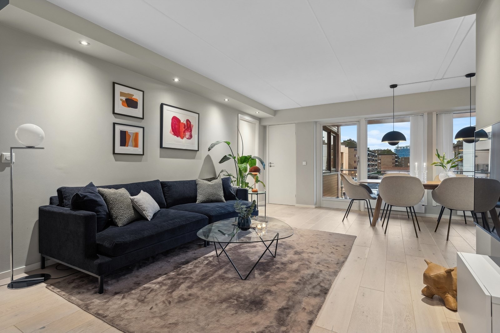 Delikat gulv med 1-stavs eikeparkett Galleribilde