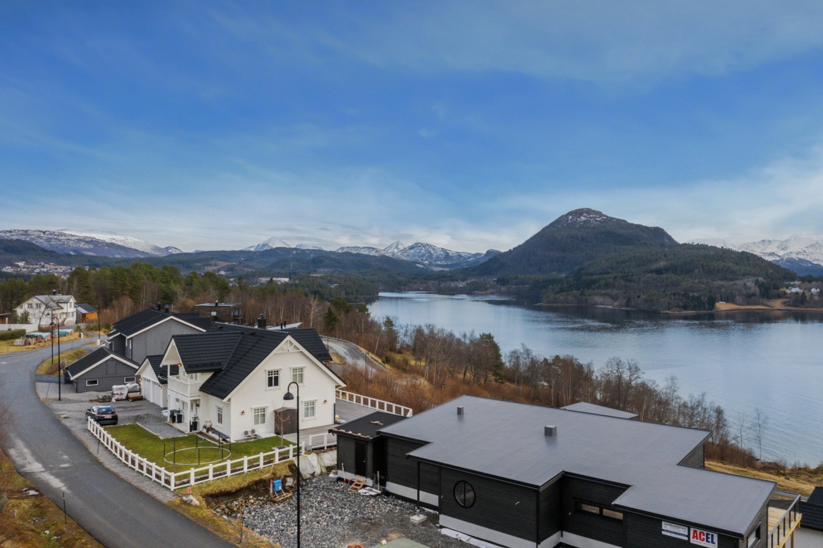 Flott utsikt mot Solnørvika. Galleribilde