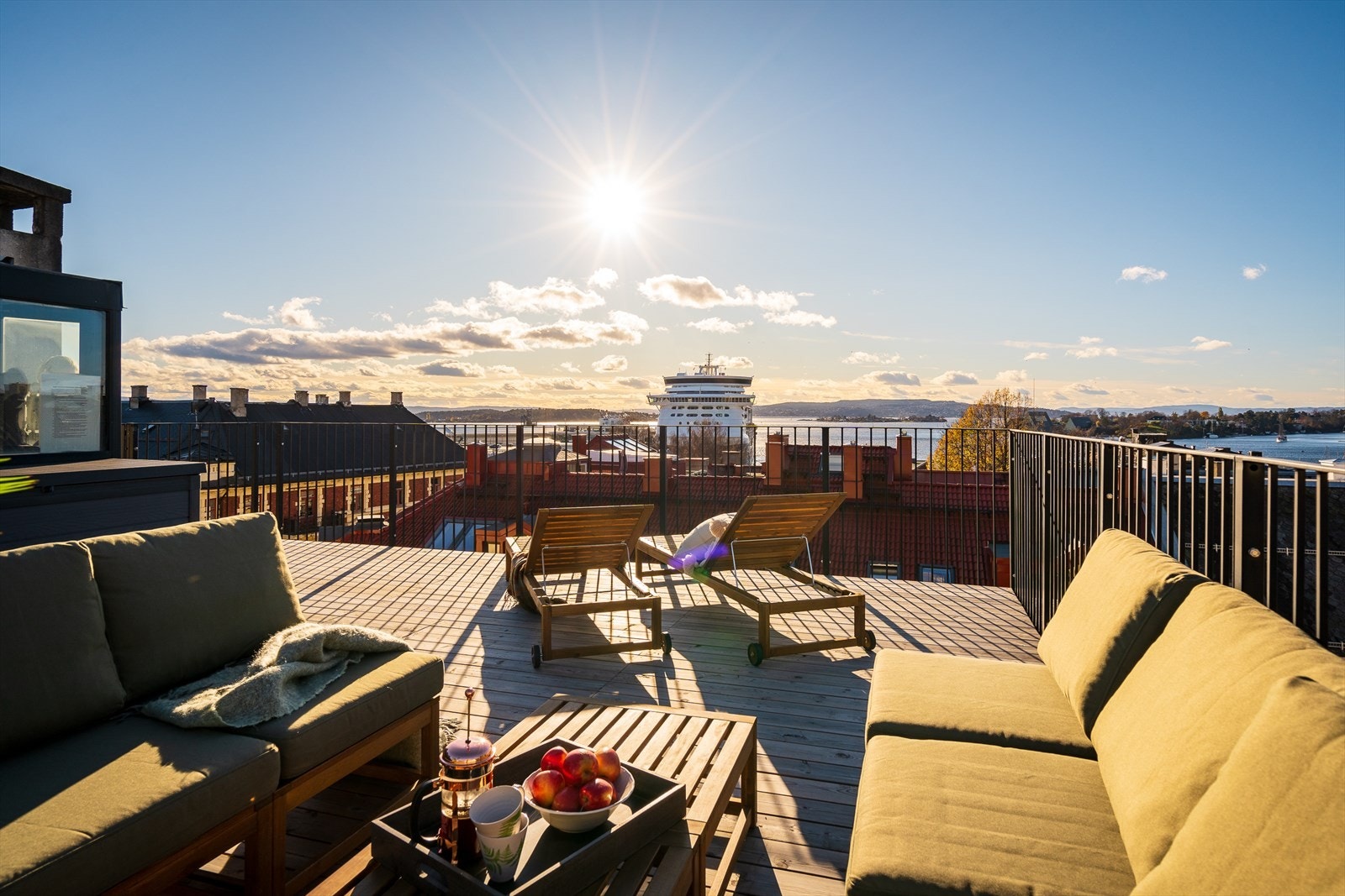 Leiligheten har tilgang til en felles takterrasse med enkel heisadkomst. Galleribilde