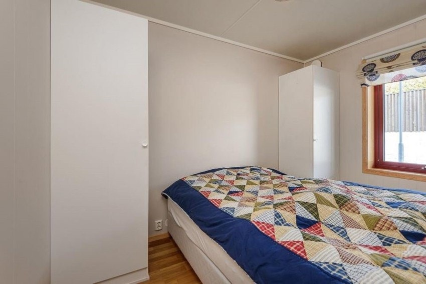 Soverom sett fra gang Galleribilde