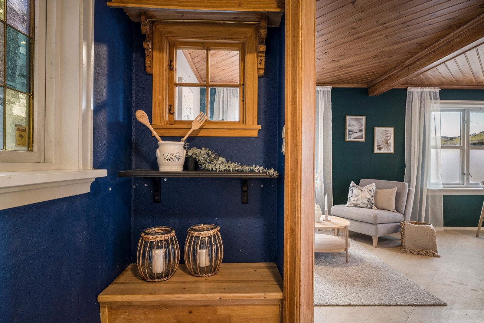 - Fra kjøkkenet har man utgang til en platting på nesten 10 kvm - Galleribilde