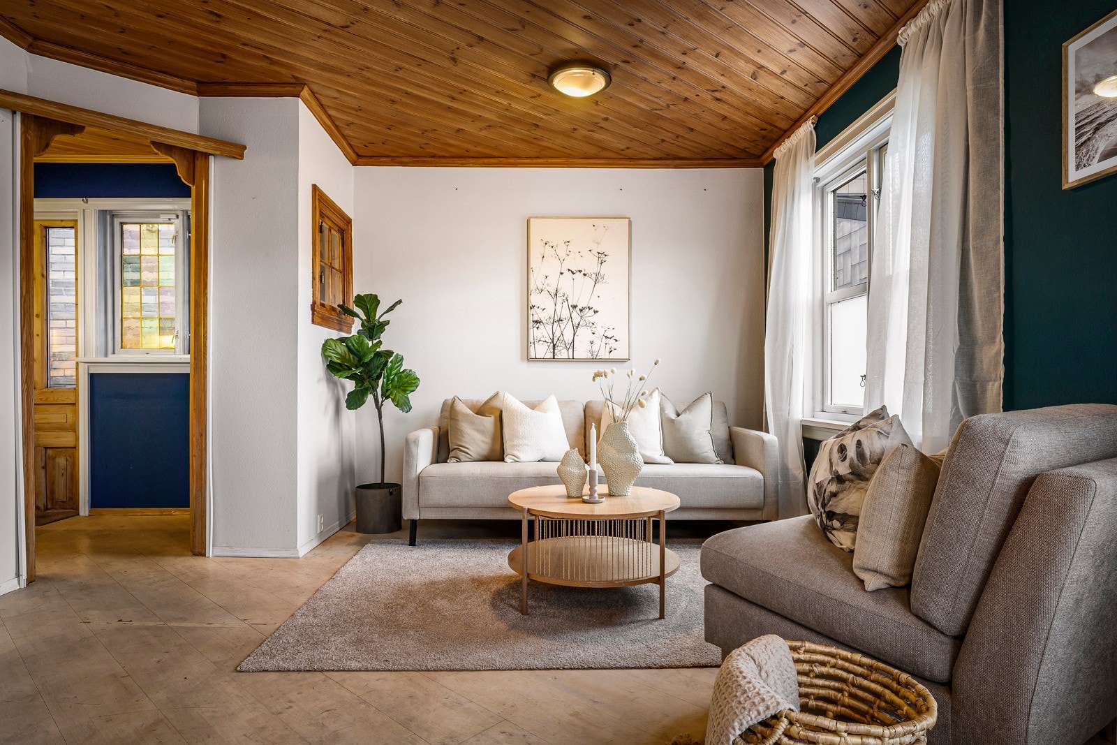 - Det er lagt parkett i stue og kjøkken - Galleribilde