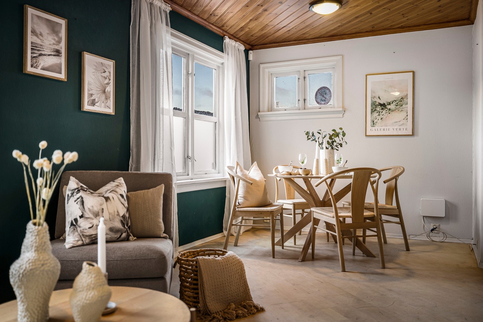 - Her har man store vinduer som gir godt lysinnslipp - Galleribilde