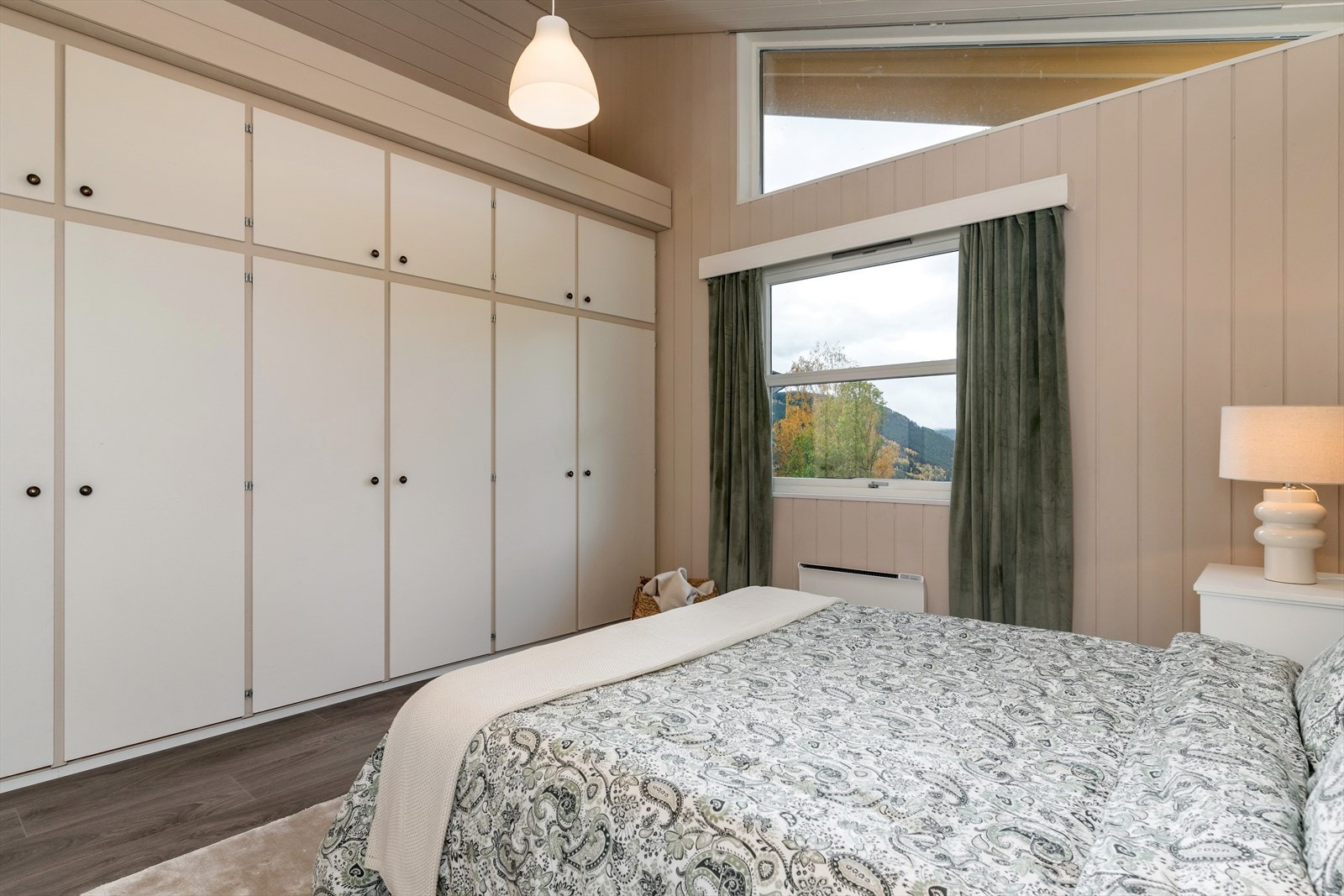 Soverommet har masse skapplass! Galleribilde