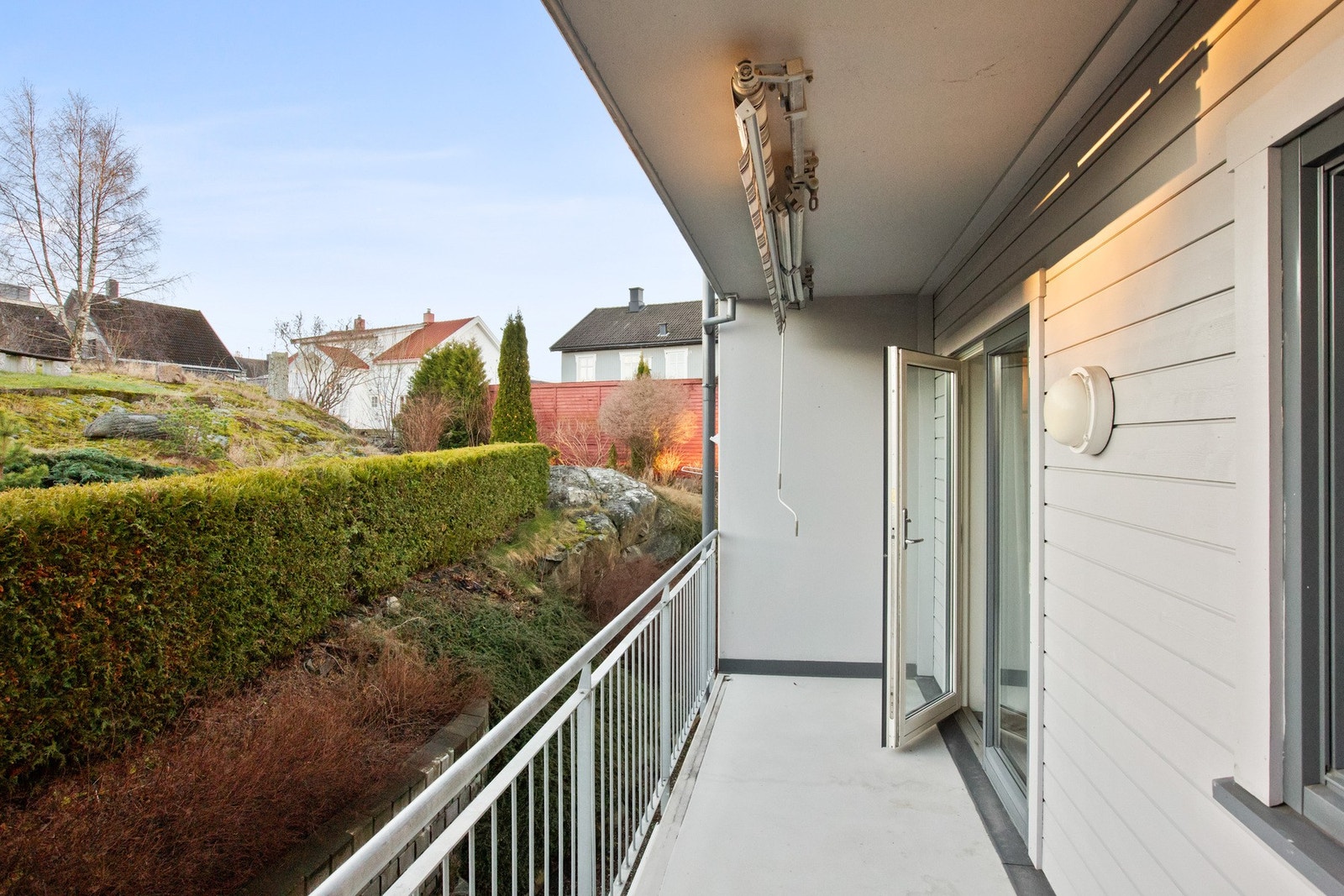 Fra stuen har du direkte adkomst til en balkong på ca. 8 m². Galleribilde