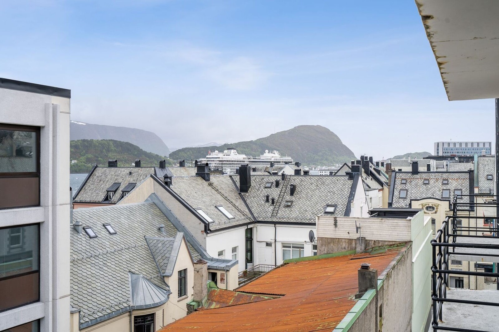 Utsikt fra balkong. Galleribilde