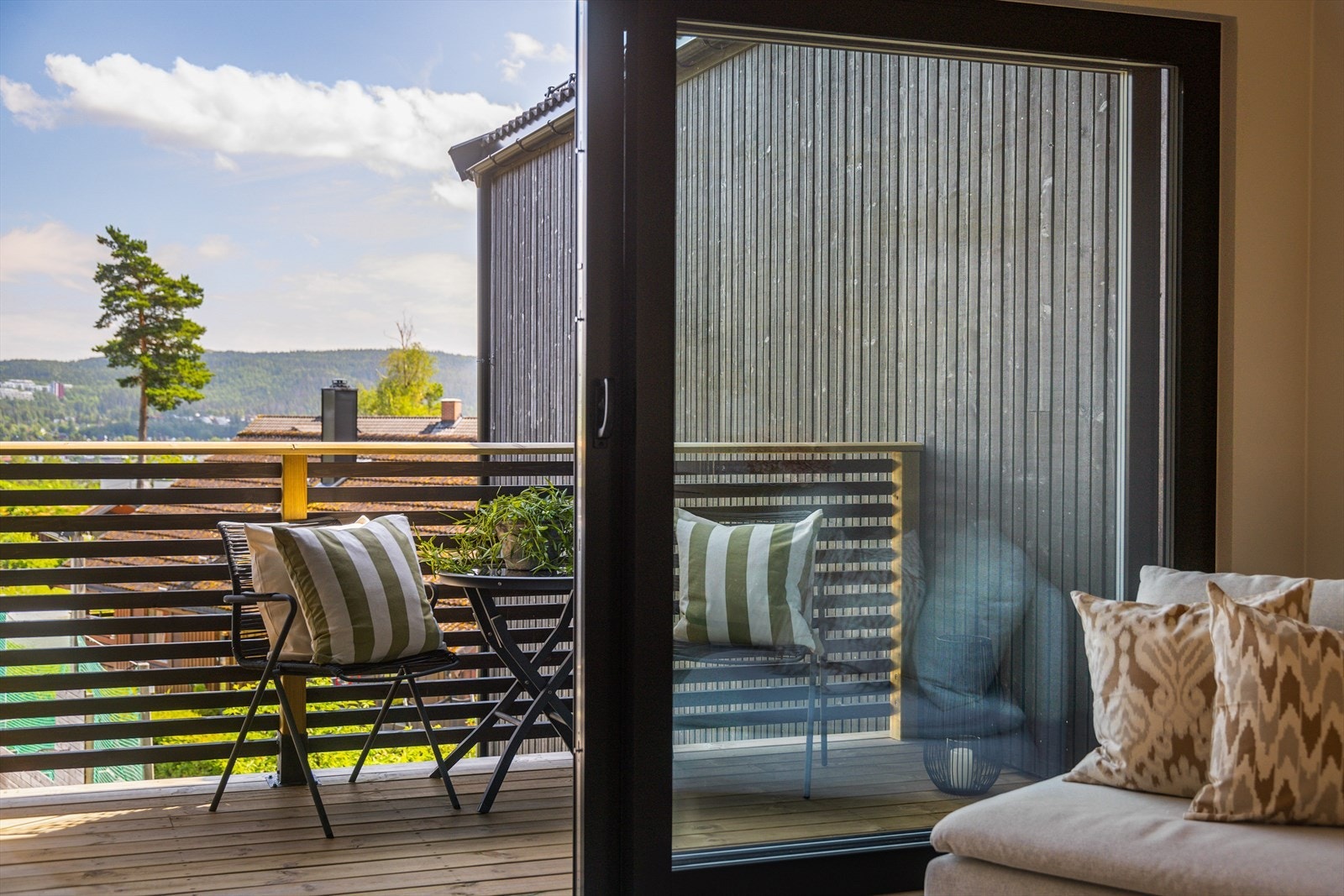 Frokostbalkong. Galleribilde