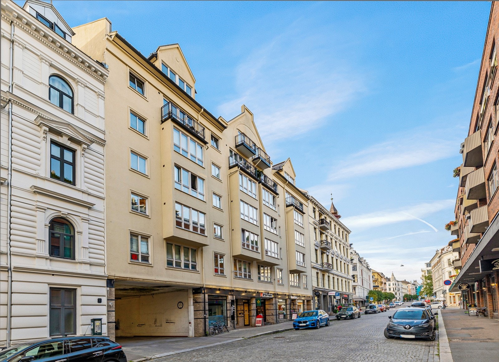 Innkjøring til garasje fra Skovveien Galleribilde