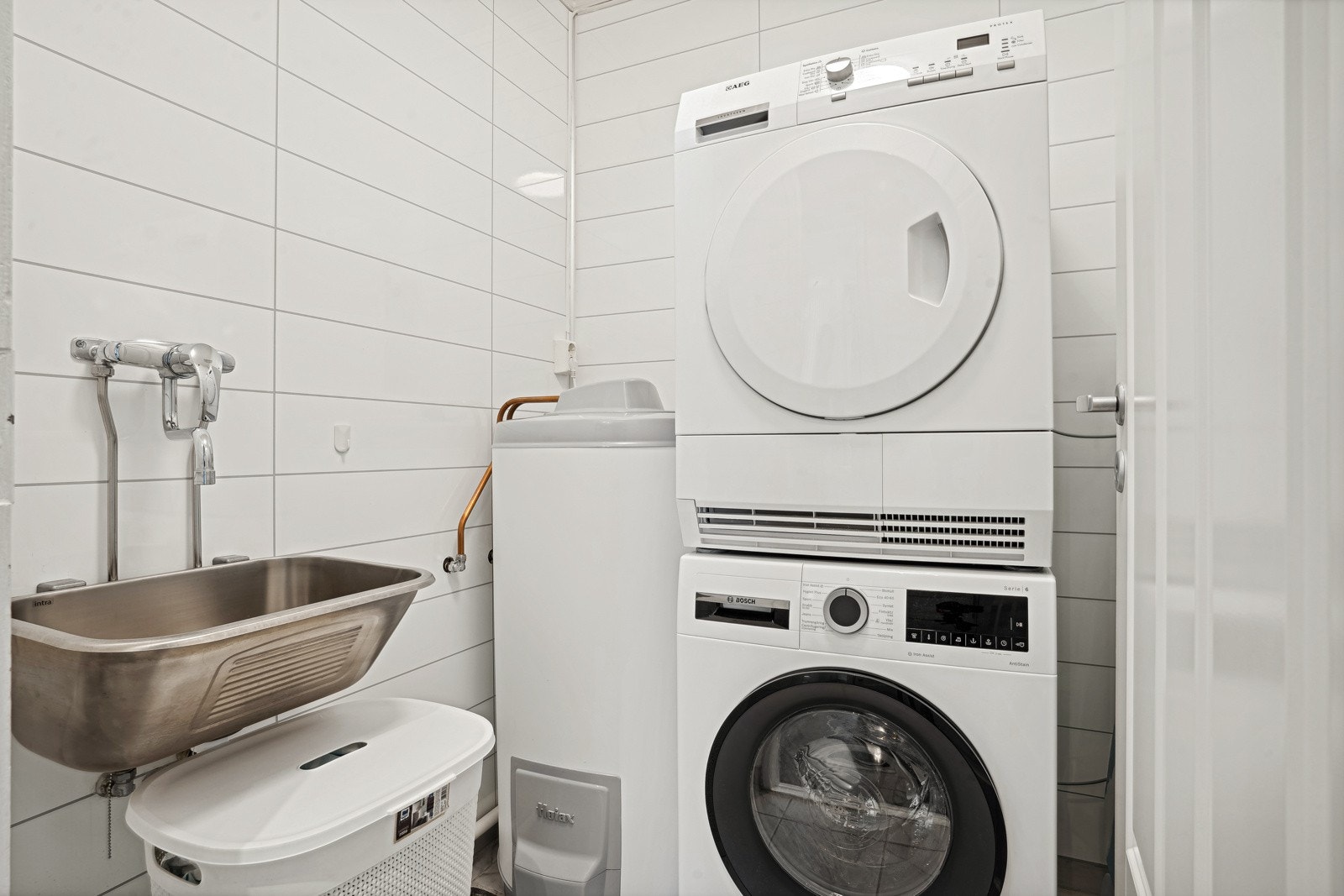 Vaskerom oppgradert i 2020 (ifølge huseier). Galleribilde