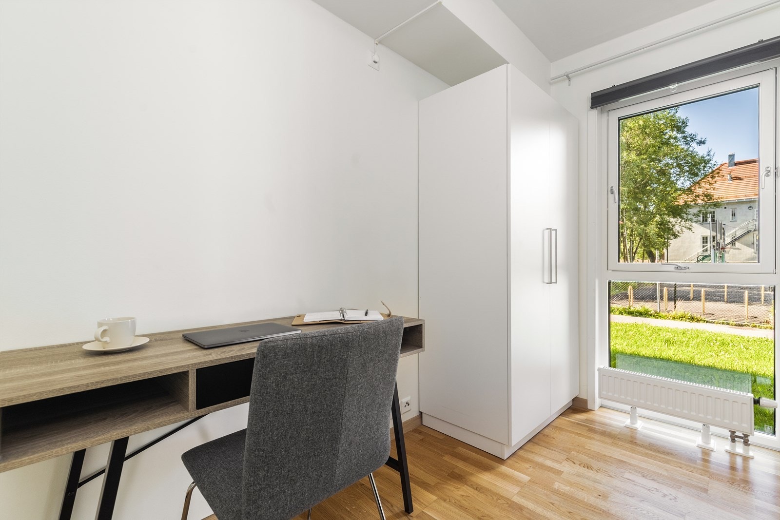 Hovedsoverommet er i dag innredet som kontor. Galleribilde